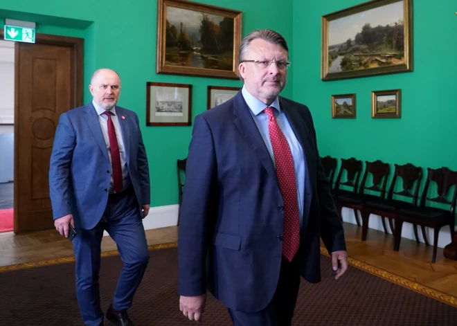 Partija "Latvija pirmajā vietā" nepiedalīsies jaunas valdības veidošanā, pauž Šlesers