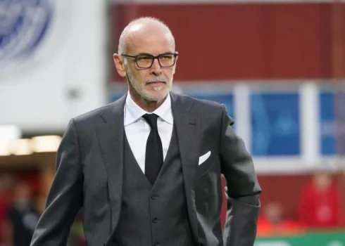 Paolo Nikolato turpinās darbu ar izlasi. 