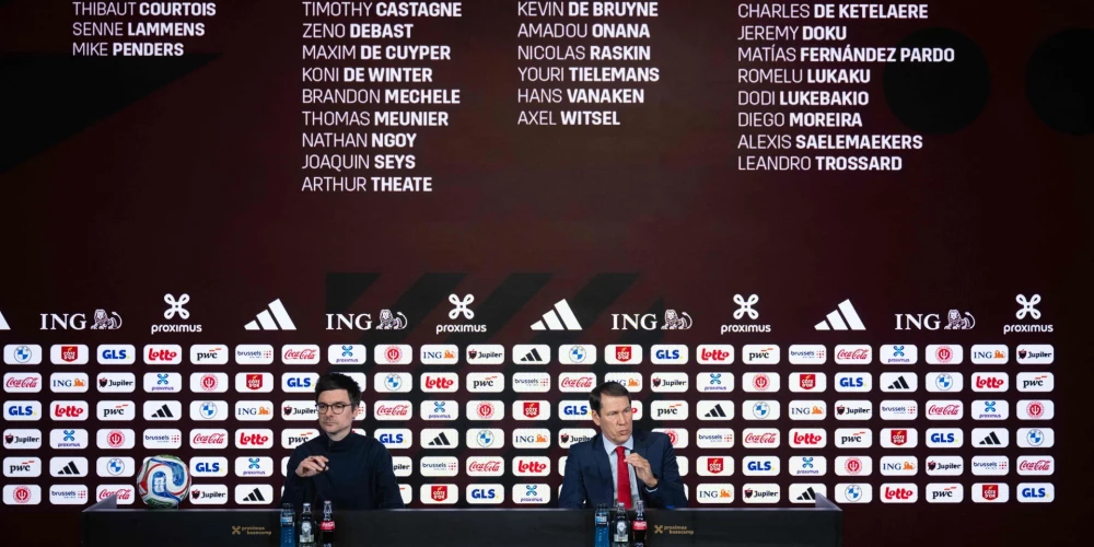 Beļģijas futbola izlases sastāva paziņošanas brīdis. 