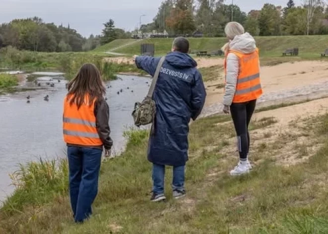 "Семья живет в боли и неизвестности": Bezvests.lv объявила о поисках пропавшей 15 лет назад девочки