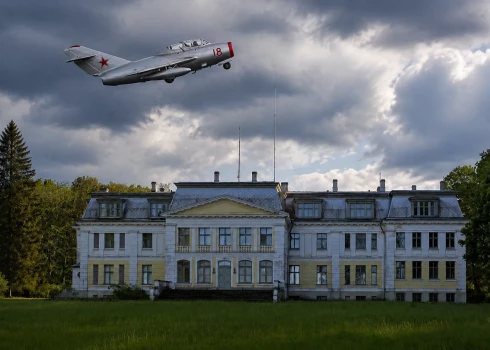 Padomju kara iznīcinātājs MIG-15 1954. gada septembrī apšaudīja Lielauces skolu, kurā tobrīd atradās desmitiem skolēnu.