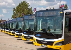 FOTO: Jelgavā sākuši kursēt jauni autobusi