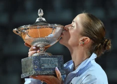 Eļina Svitoļina triumfē Romas "WTA 1000" turnīrā