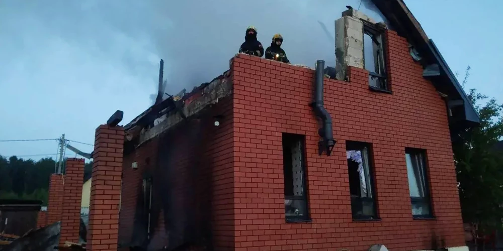 Повреждения дома в Московской области.