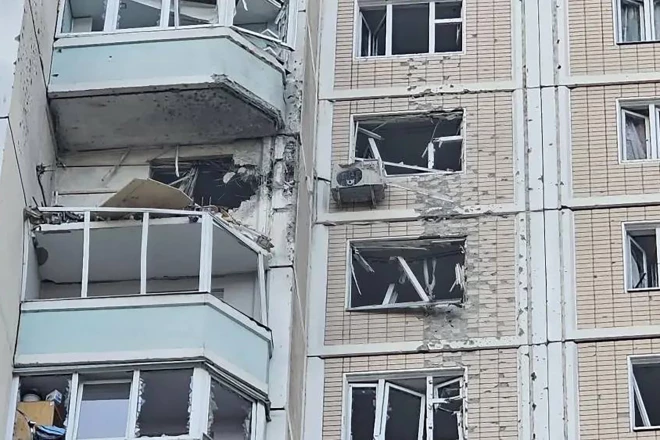 Поврежденный дом в Московской области.