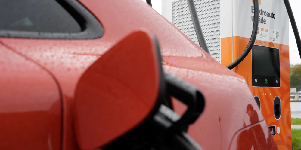 Latvijā reģistrēto jauno elektroauto skaits pirmajā ceturksnī palielinājies par 9,9%.