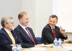 Новая коалиция без "Прогрессивных"? Партии зовут на переговоры "Новое Единство"