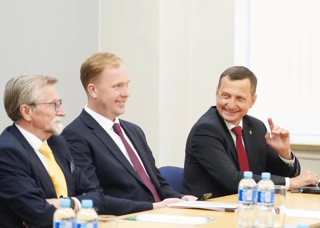 Новая коалиция без "Прогрессивных"? Партии зовут на переговоры "Новое Единство"
