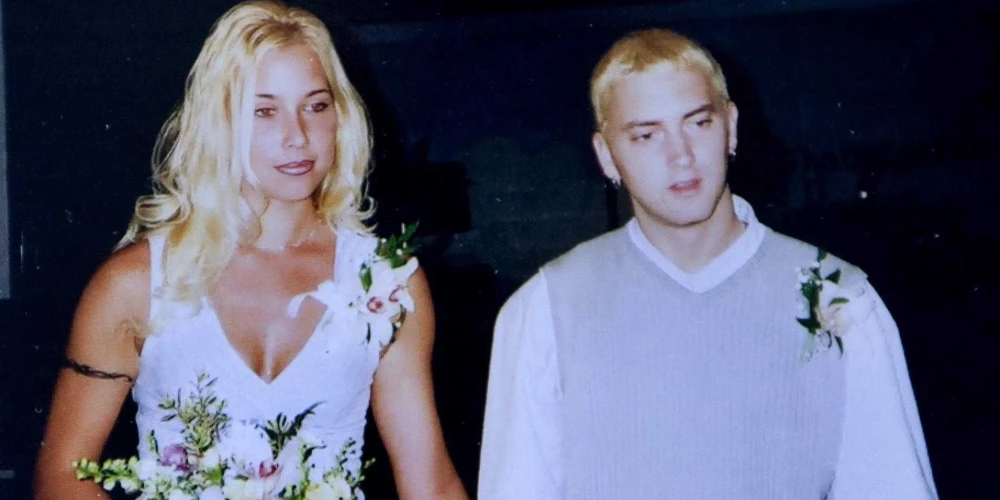 Eminems ar Kimu Skotu kāzu dienā 1999. gadā.