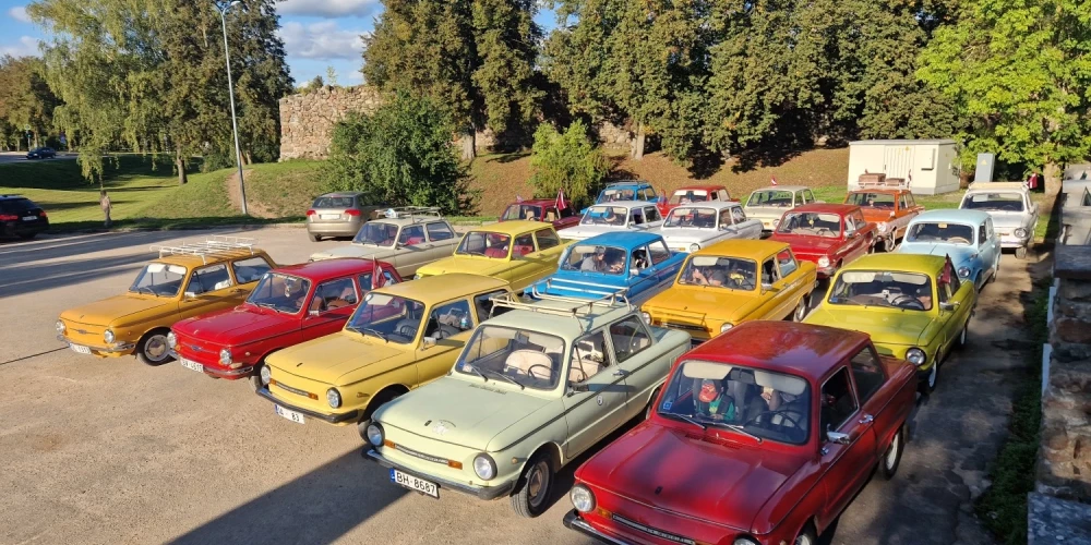 27. jūnijā Rīgas Motormuzeja teritorijā un Biķernieku trasē vienuviet pulcēsies aptuveni simts Zaporožecu.