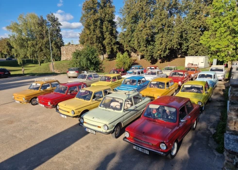 27. jūnijā Rīgas Motormuzeja teritorijā un Biķernieku trasē vienuviet pulcēsies aptuveni simts Zaporožecu.