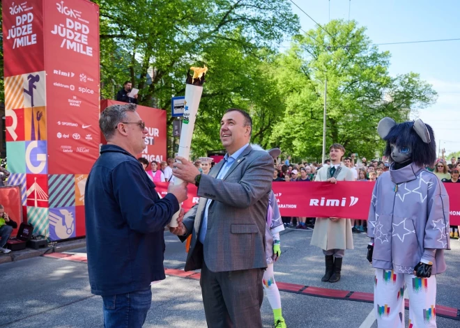 Latvijas Jaunatnes Olimpiādes lāpas ceļojums: no piejūras pilsētām līdz Latvijas galvaspilsētai kopā ar talismaniem Lajo un Laju