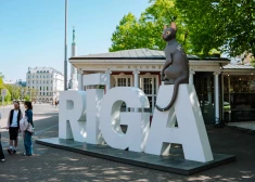 FOTO: Rīgas pilsētvidē atgriežas iemīļotie “Straumes” tēli
