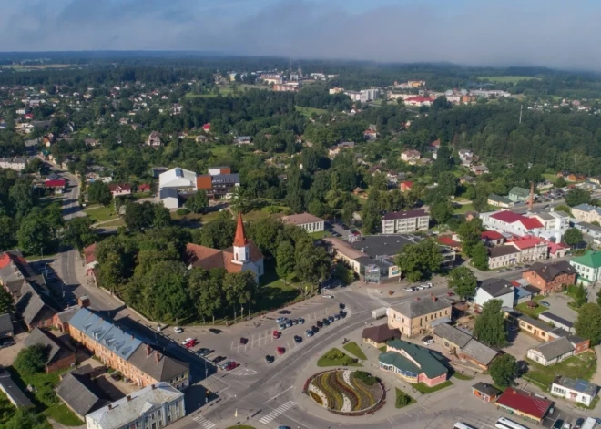 Smiltenē un Cesvainē aizvadīta satraukumiem pilna diena pēc iespējamā gaisa telpas apdraudējuma