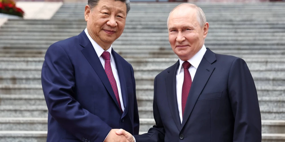 Putins un Sji slavina nelokāmās saites.