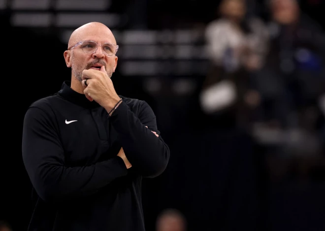 Dalasas "Mavericks" atbrīvo Latvijā pabijušo galveno treneri Džeisonu Kidu