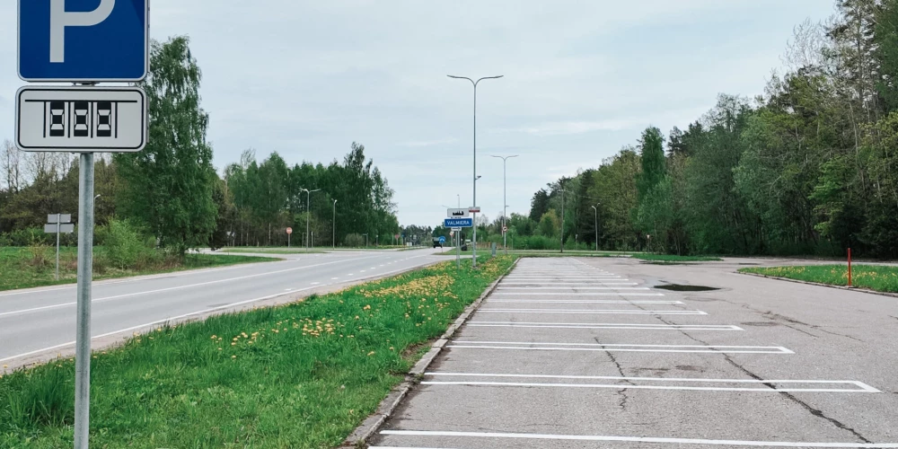 Pie Vidzemes slimnīcas jauns stāvlaukums. 