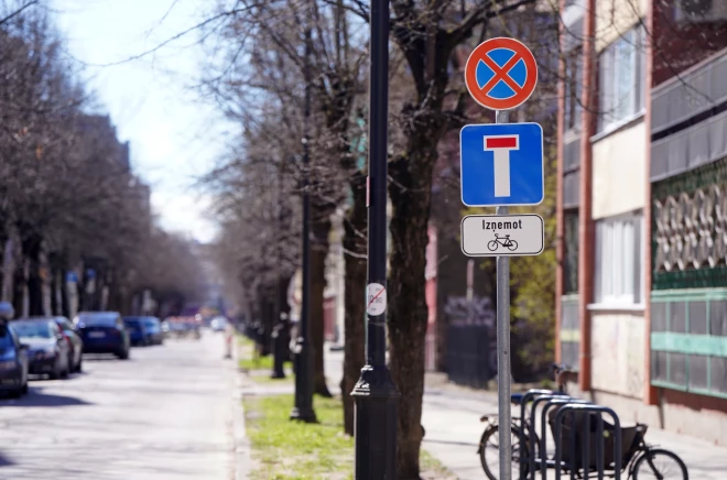 Modālā filtra novietojums Vārnu ielā sākotnēji traucēja operatīvā transporta kustību.