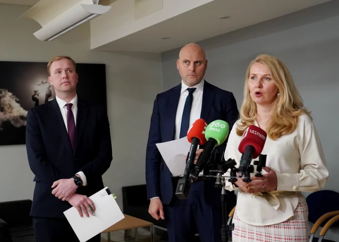 Parakstīta potenciālās jaunās valdības pamata vienošanās; partijas vienojas par amatu sadalījuma principu