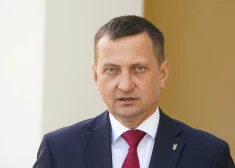 Saeima atjauno deputāta mandātu Armandam Krauzem
