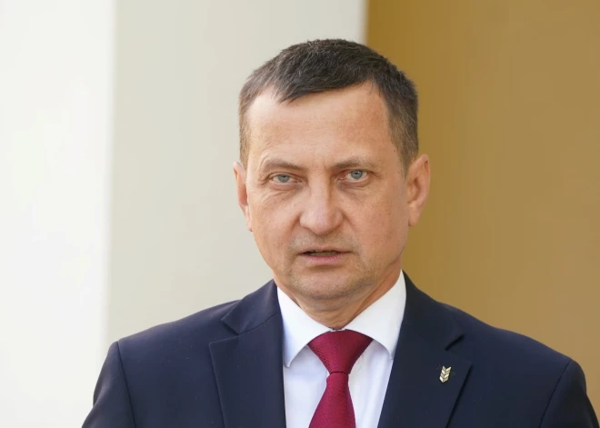 Saeima atjauno deputāta mandātu Armandam Krauzem