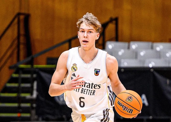 Basketbolists Gunārs Grīnvalds rezultatīvi sāk jauniešu Eirolīgas finālturnīru