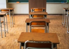 Pēc biežajiem gaisa telpas apdraudējuma brīdinājumiem IZM rosina mainīt eksāmenu kārtību
