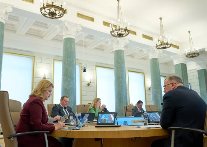 Valsts kanceleja nepiekrīt Valsts kontroles vērtējumam par MK lēmumiem: nav pamata teikt, ka valdība nedrīkstēja lemt kokrūpnieku lietā