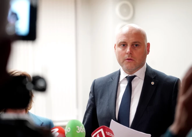 Kulberga valdības veidošanā sāk spriest par deklarāciju un ministriju sadali