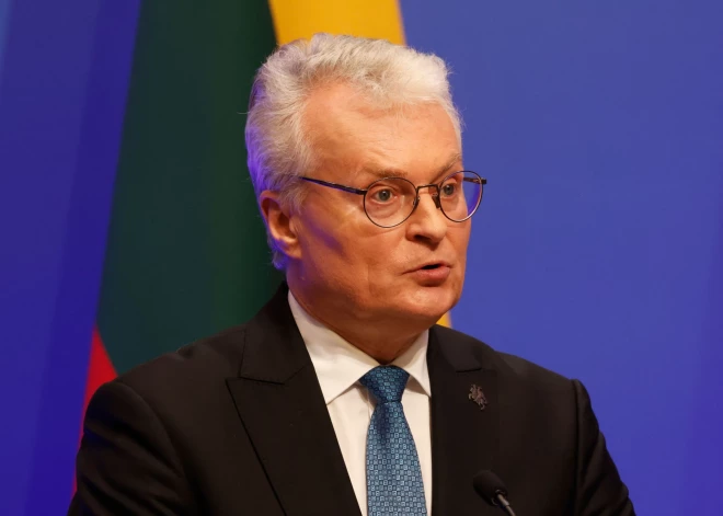 Lietuvas prezidents Nausēda izsakās par ielidojušajiem droniem