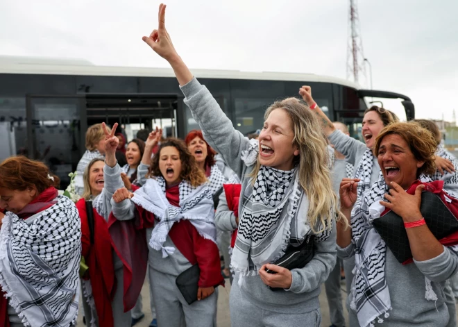 Izraēla izraida visus ārzemniekus, kuri piedalās "Gazas flotilē"