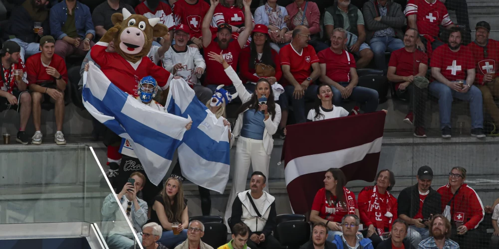 Latvijas un Somijas spēles ainas (foto: Guntis Lazdāns/LHF)