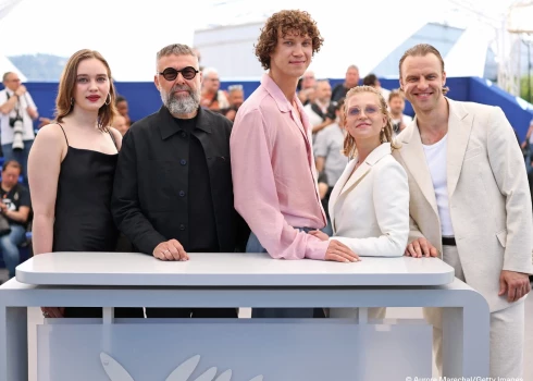 Filmas "Uļa" veidotāji (no kreisās): Dārta Cīrule, Viesturs Kairišs, Kārlis Arnolds Avots, Madara Viļčuka, Kaspars Dumburs (foto: "Festival de Cannes" / Facebook)