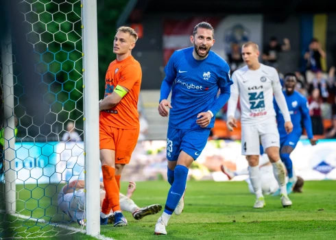 Eksčempione RFS četras reizes sarūgtināja "Jelgavu" (foto: Sanita Ieva Sparāne / FC RFS)