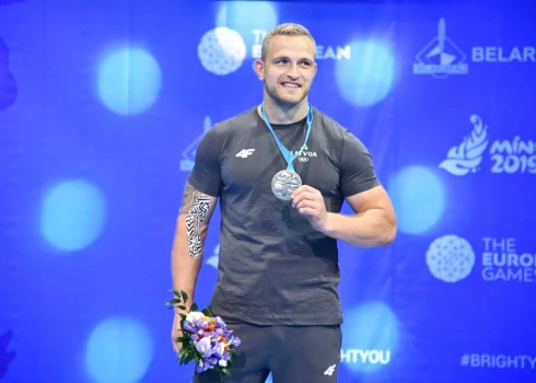 Vitālija Reško viedoklis notikušajā ir diezgan nesaprotams - uz pjedestāla nekāpt neesot drīkstējis, jo baidījies no diskvalifikācijas, bet tagad tāpat noslēdzis karjeru... Reško ir Minskā notikušo 2019. gada Eiropas spēļu vicečempions.
