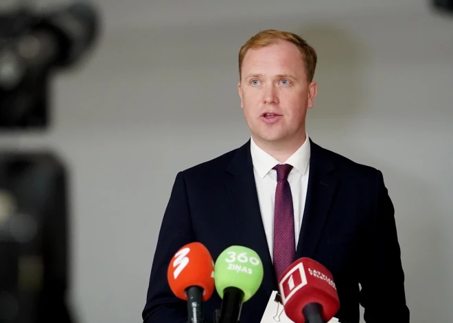 Tūristi līdz vecpilsētai, visticamāk, nenonāks! Valainis aicina steidzami risināt kruīza termināļa problēmu