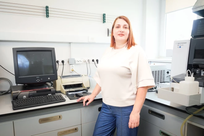 RSU Darba drošības un vides veselības institūta vadošā pētniece Inese Mārtiņsone skaidro, ka šie rezultāti ir ļoti būtiski, lai noteiktu primāri bīstamo ķīmisko vielu klātbūtni cilvēka organismā.