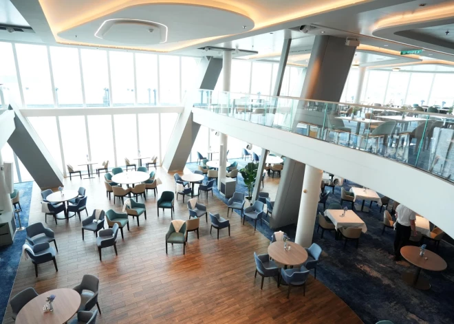 Rīgas ostā šodien piestājis  līdz šim lielākais kruīza kuģis "Mein Schiff Relax".