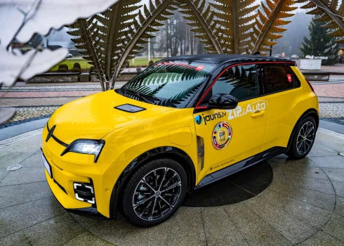“Renault 5”.