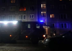 Сначала стук в дверь, потом черный дым: как обычная ночь в Риге обернулась эвакуацией