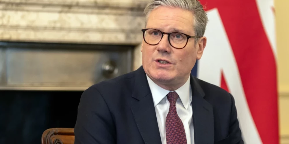 Pēdējās nedēļās premjerministrs Kīrs Stārmers un finanšu ministre Reičela Rīvsa arvien biežāk uzsvēruši nepieciešamību stiprināt ekonomiskās saites ar Eiropu.