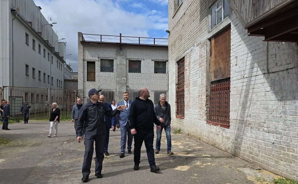 Jelgavas mērs cietumā spriež par tā nākotni