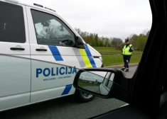 Nelaime uz Brīvības un Senču ielas stūra: policija lūdz atsaukties aculieciniekus