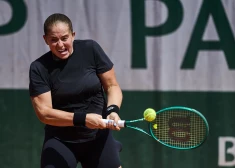 Ostapenko demonstrē raksturu un pārliecinoši iekļūst Francijas atklātā čempionāta otrajā kārtā