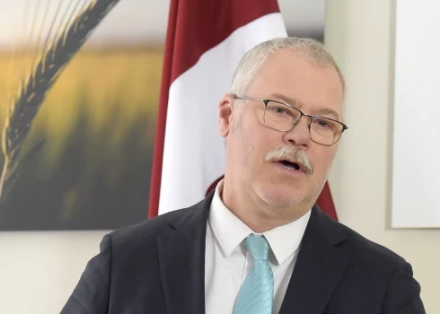 Varis Krūmiņš ne vien guvis panākumus kā basketbola treneris, bet savulaik nonācis arī Saeimas deputāta krēslā.