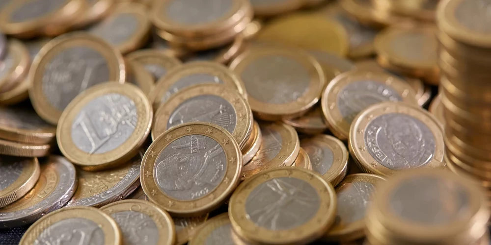 Aprīļa beigās budžetā bija 137,5 miljonu eiro deficīts.