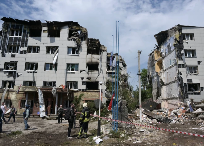 Aiz propagandas priekškara: Rietumu "noziegumi" un baltiešu "sodīšana"