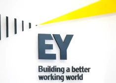 EY: Latvija trīs gadu laikā sasniegusi augstāko ārvalstu investīciju radīto darbavietu skaitu Baltijā