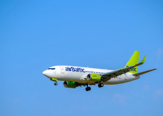 "Предложили вылет лишь спустя два дня": airBatic продолжает отменять рейсы