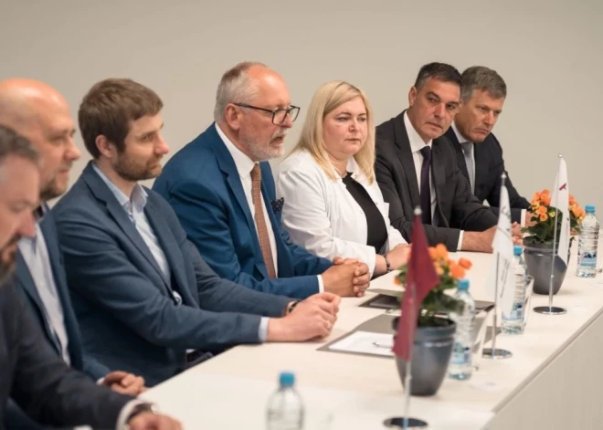 Parakstīts līgums par RSU Kurzemes studiju centra izveidi Liepājā